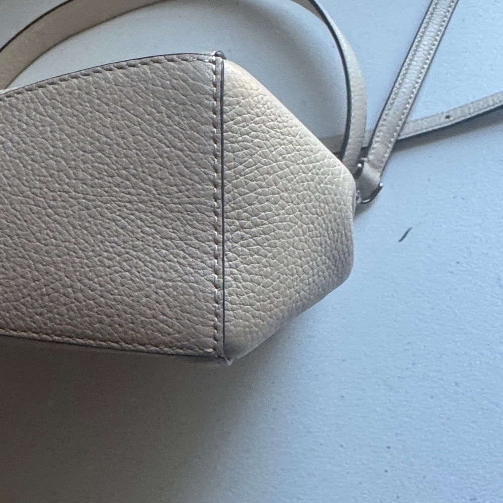Kate Spade Cream Leather Shoulder Bag - Picture 9 of 11